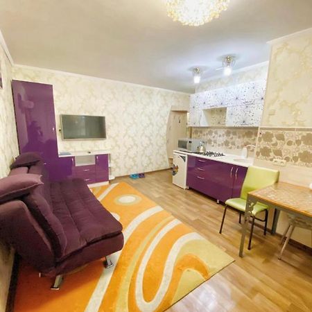 Apartments Ahmetova 4 21 Алма Ата Екстериор снимка
