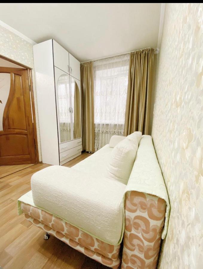Apartments Ahmetova 4 21 Алма Ата Екстериор снимка